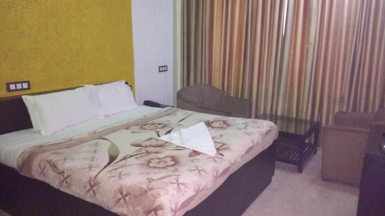 Sanjay Motels I Pvt Ltd Pura Raghunath Exterior photo