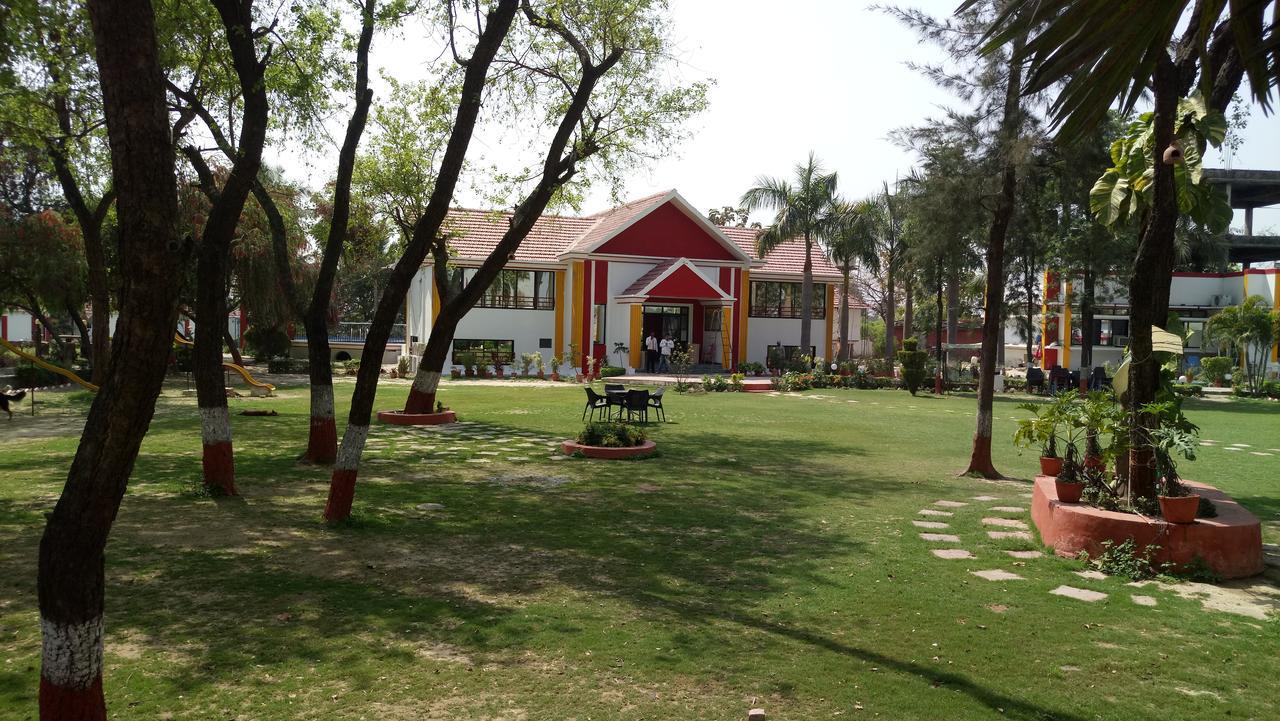 Sanjay Motels I Pvt Ltd Pura Raghunath Exterior photo